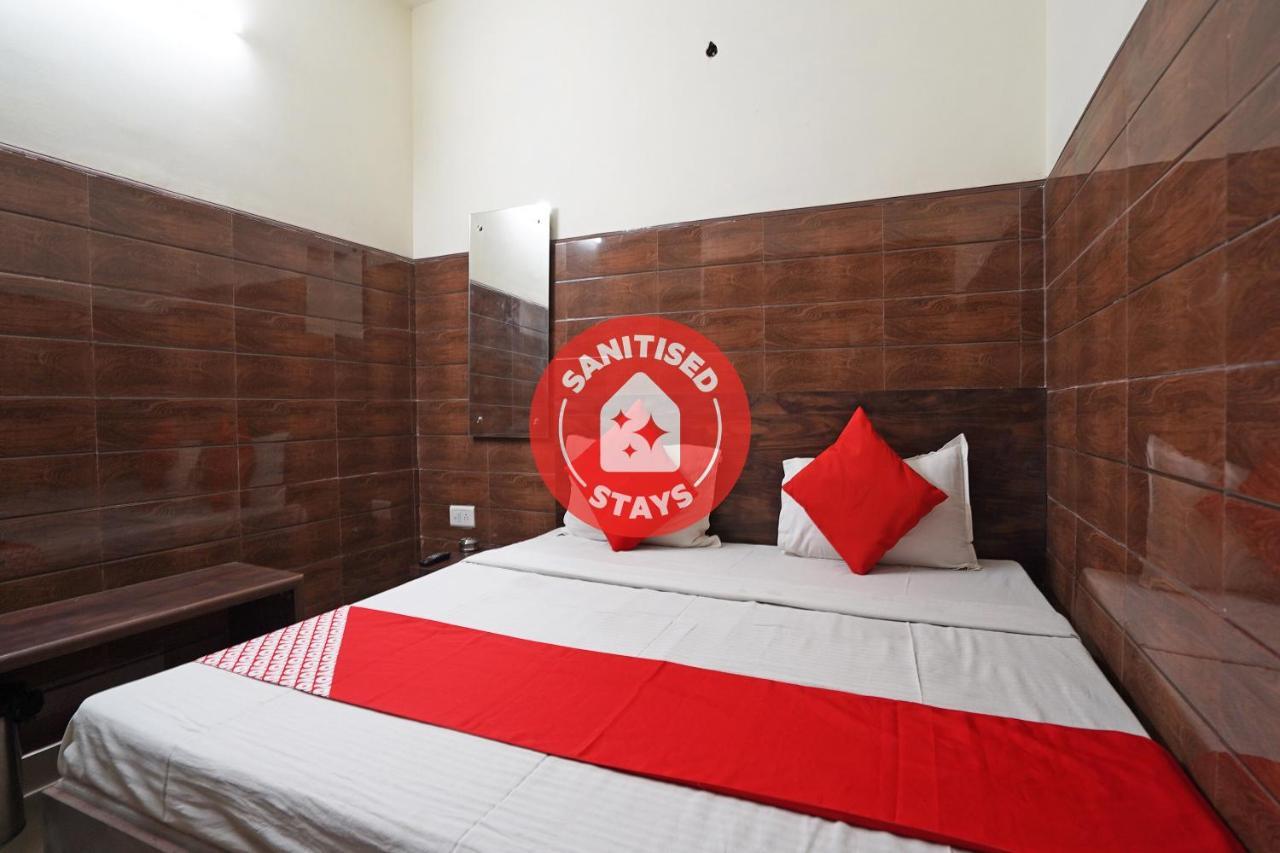 Hotel O Shri Sai Guest House Дели Экстерьер фото