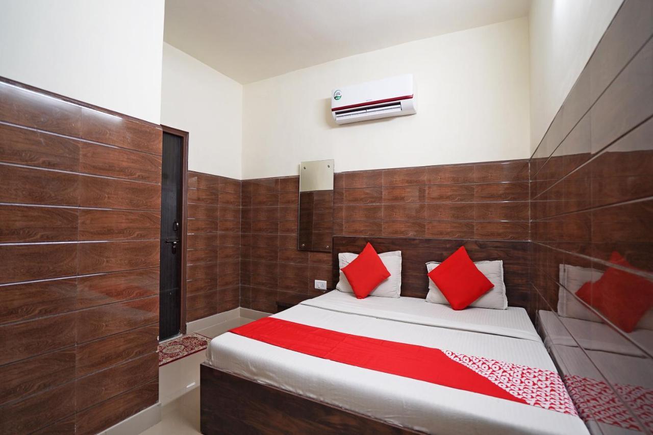 Hotel O Shri Sai Guest House Дели Экстерьер фото