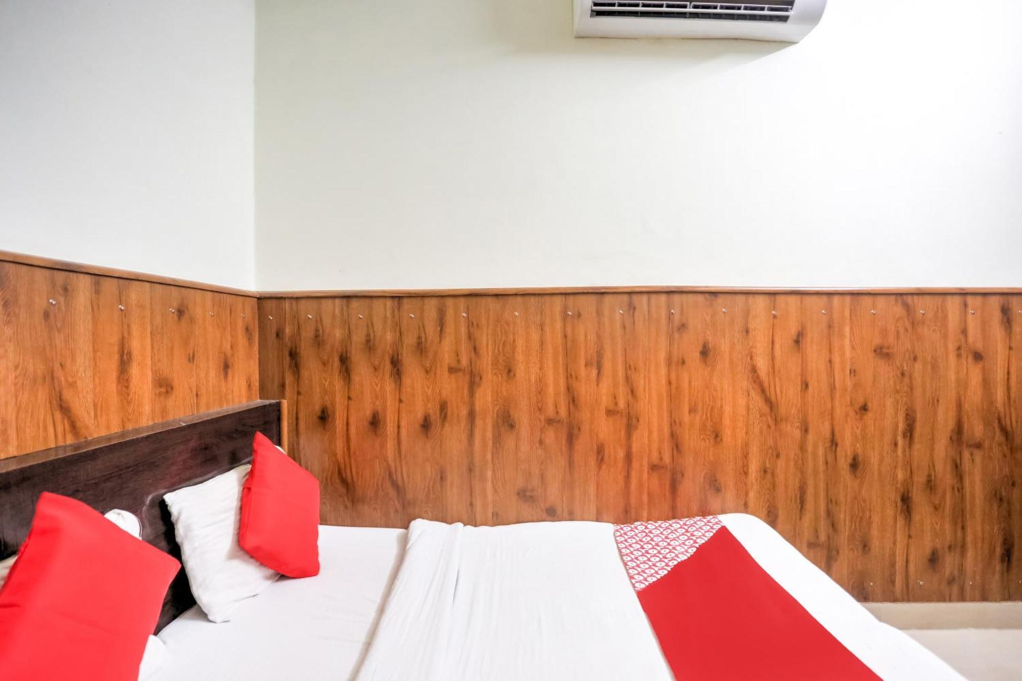 Hotel O Shri Sai Guest House Дели Экстерьер фото