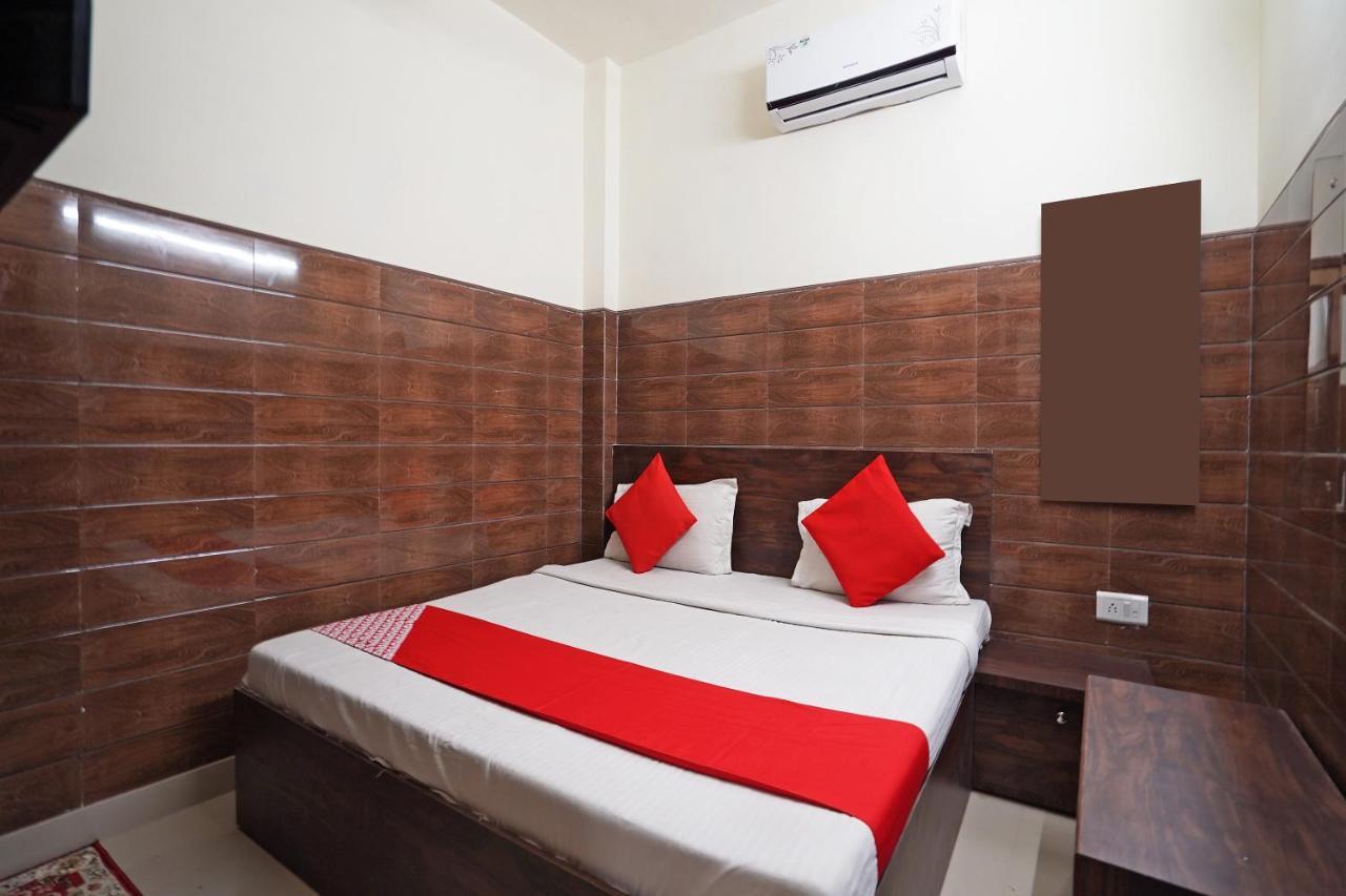 Hotel O Shri Sai Guest House Дели Экстерьер фото
